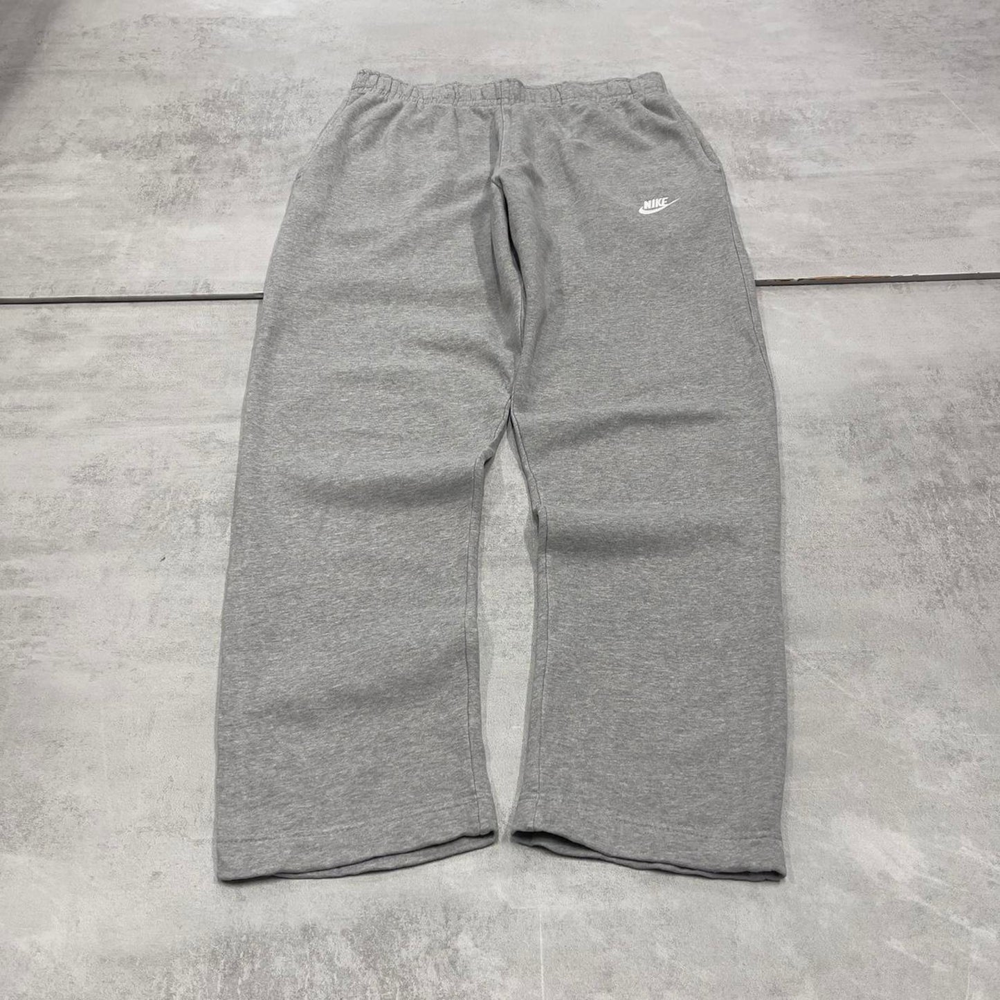 Y2k grey Nike joggers L