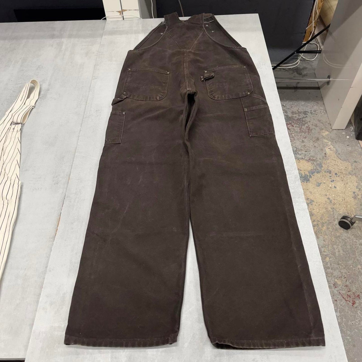 Brown Carhartt dungarees W40L32 mens canvas overalls utility worker