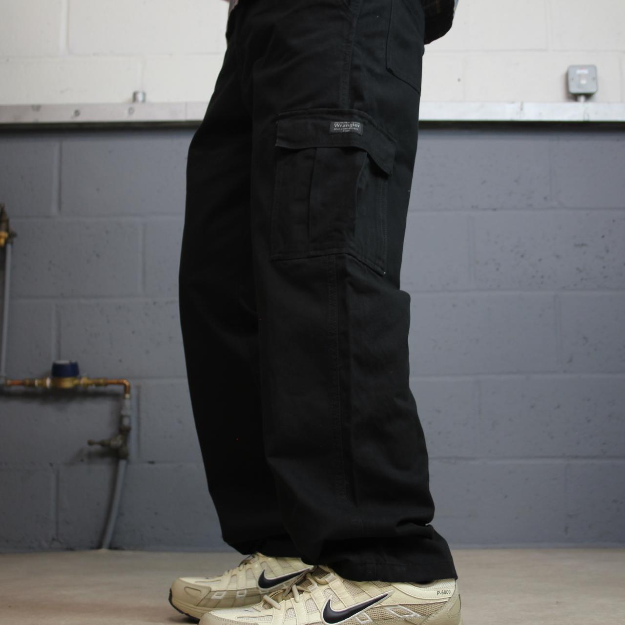 Wrangler chino cargo pants y2k W32L30 black Straight leg skater workwear pants, utility pockets
