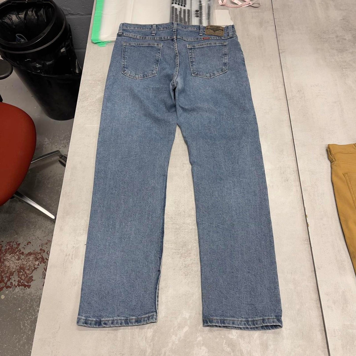 Blue Wrangler jeans W36L32 straight leg denim skater pants