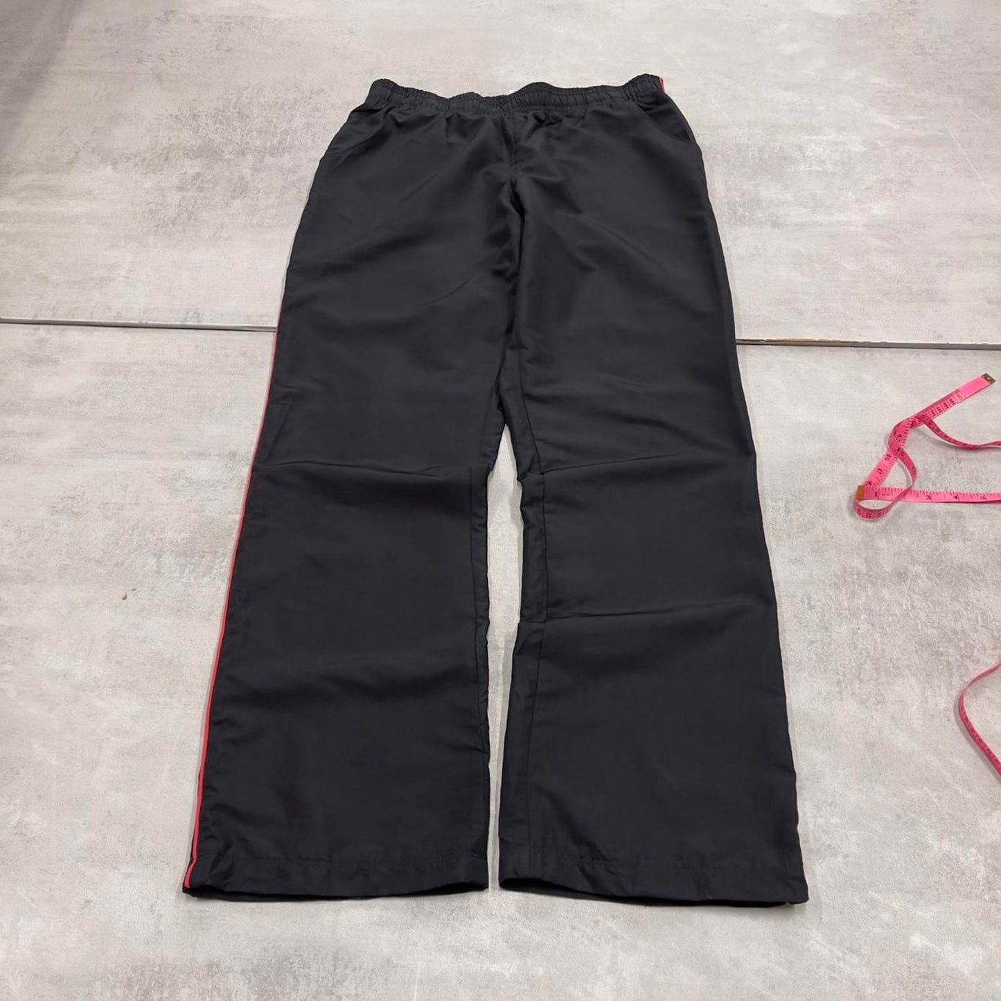 Vintage Womens black Reebok joggers 14 y2k style sportswear track pants side stripe design