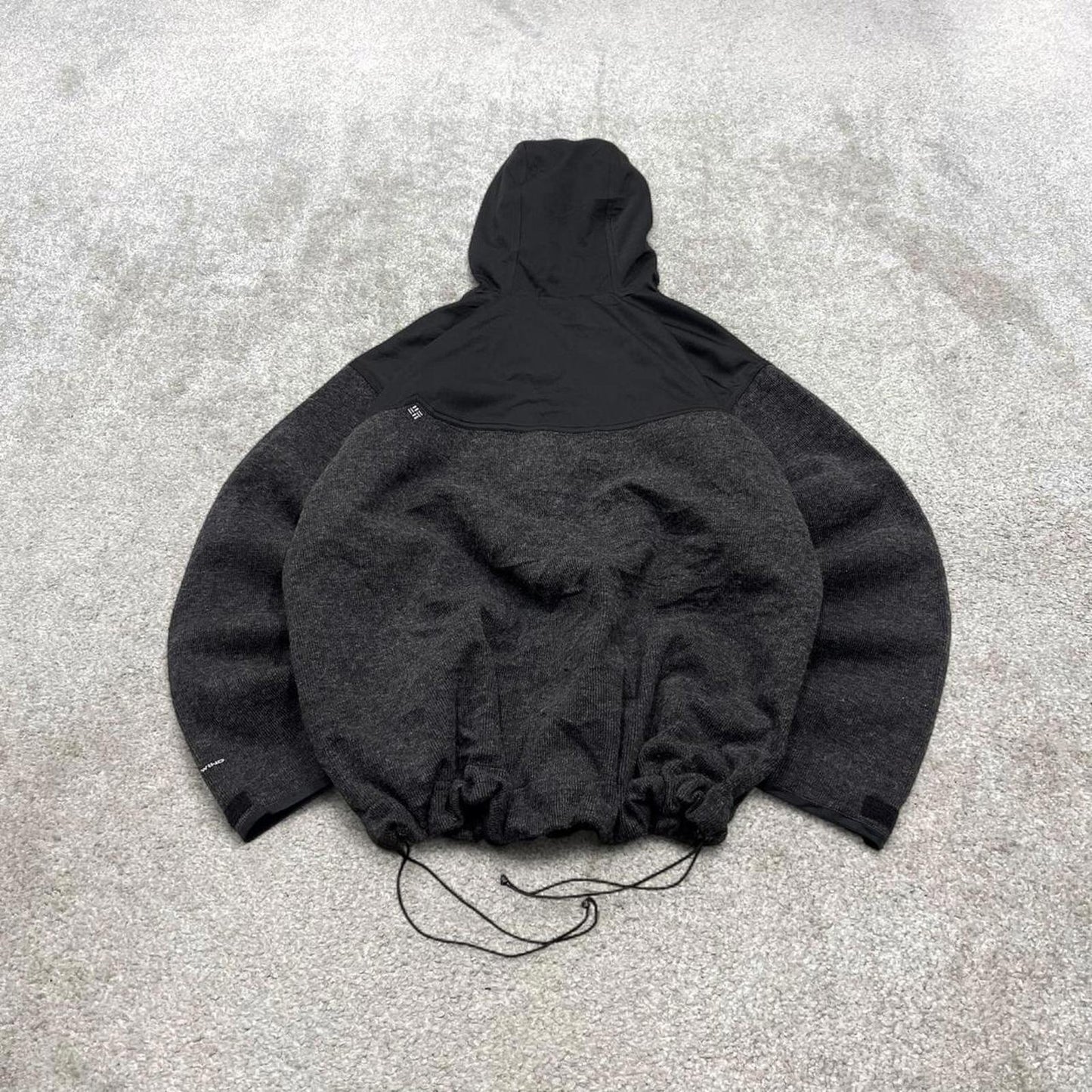 Y2K Columbia technical windbreaker fleece jacket grey Omni-wind hooded tech coat embroidered