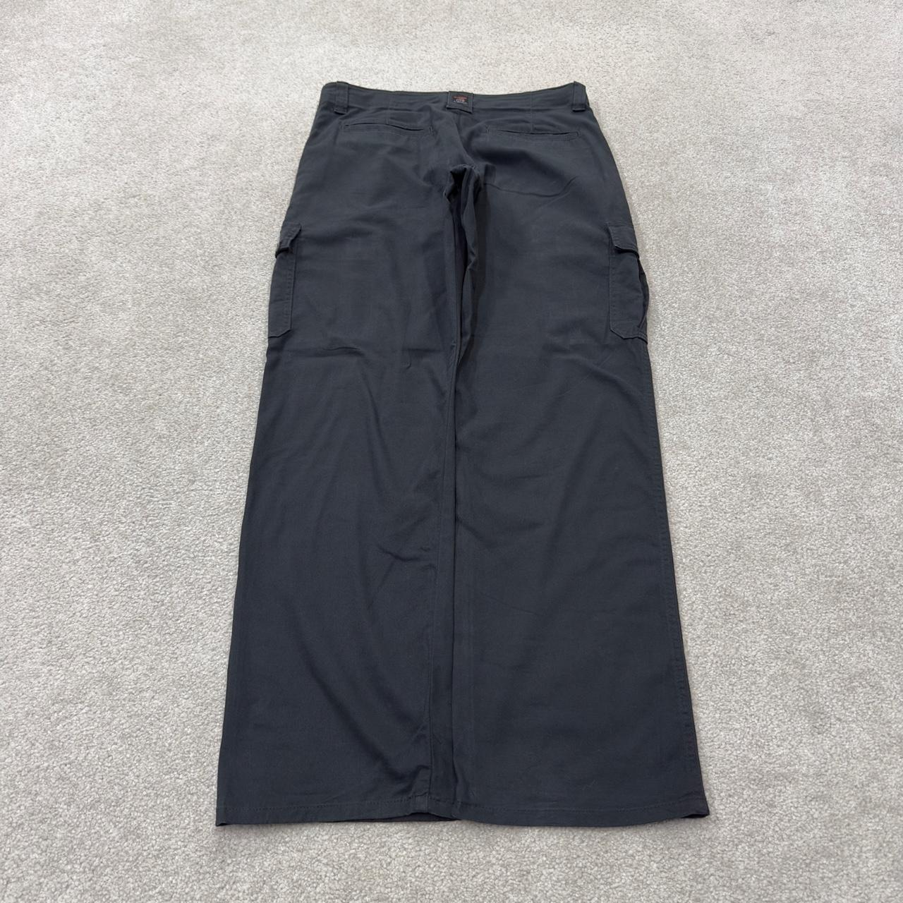Wrangler cargo pants y2k black Straight leg skater work pants 32x32