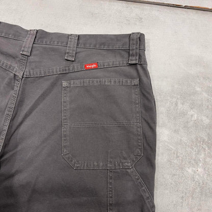 Grey Wrangler carpenter shorts W38
