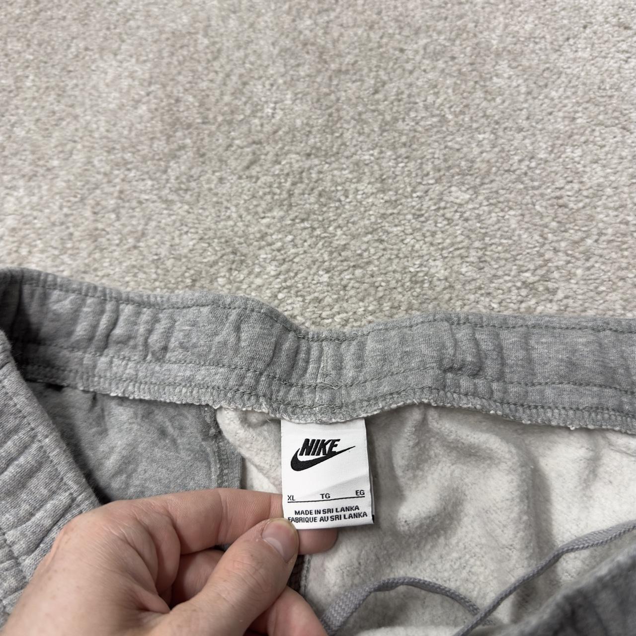 Y2K Nike jogging bottoms grey cuffed legs XL Loose casual 2000s style grey joggers