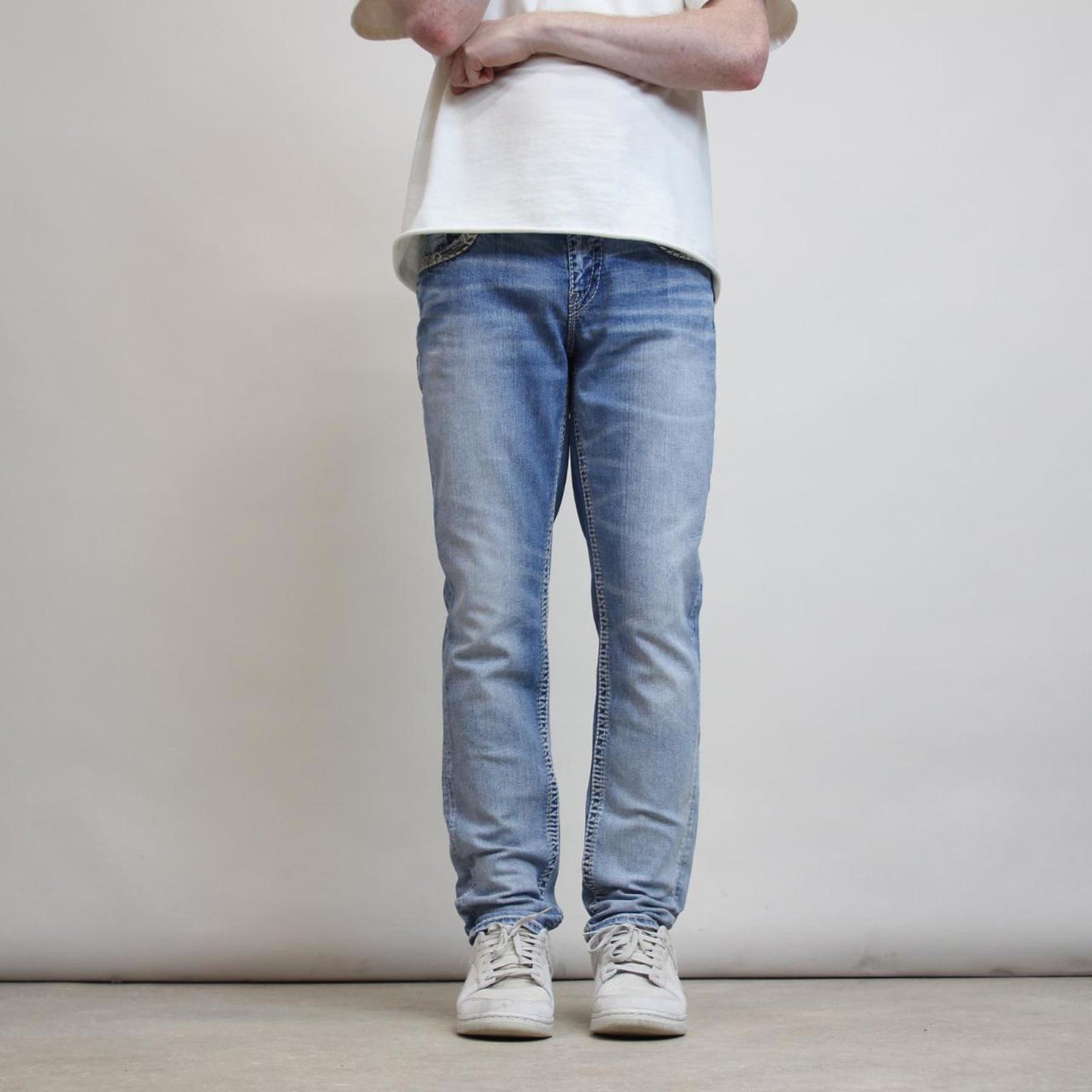 Silver embroidered denim jeans W32 L30 blue skinny y2k embroidered design