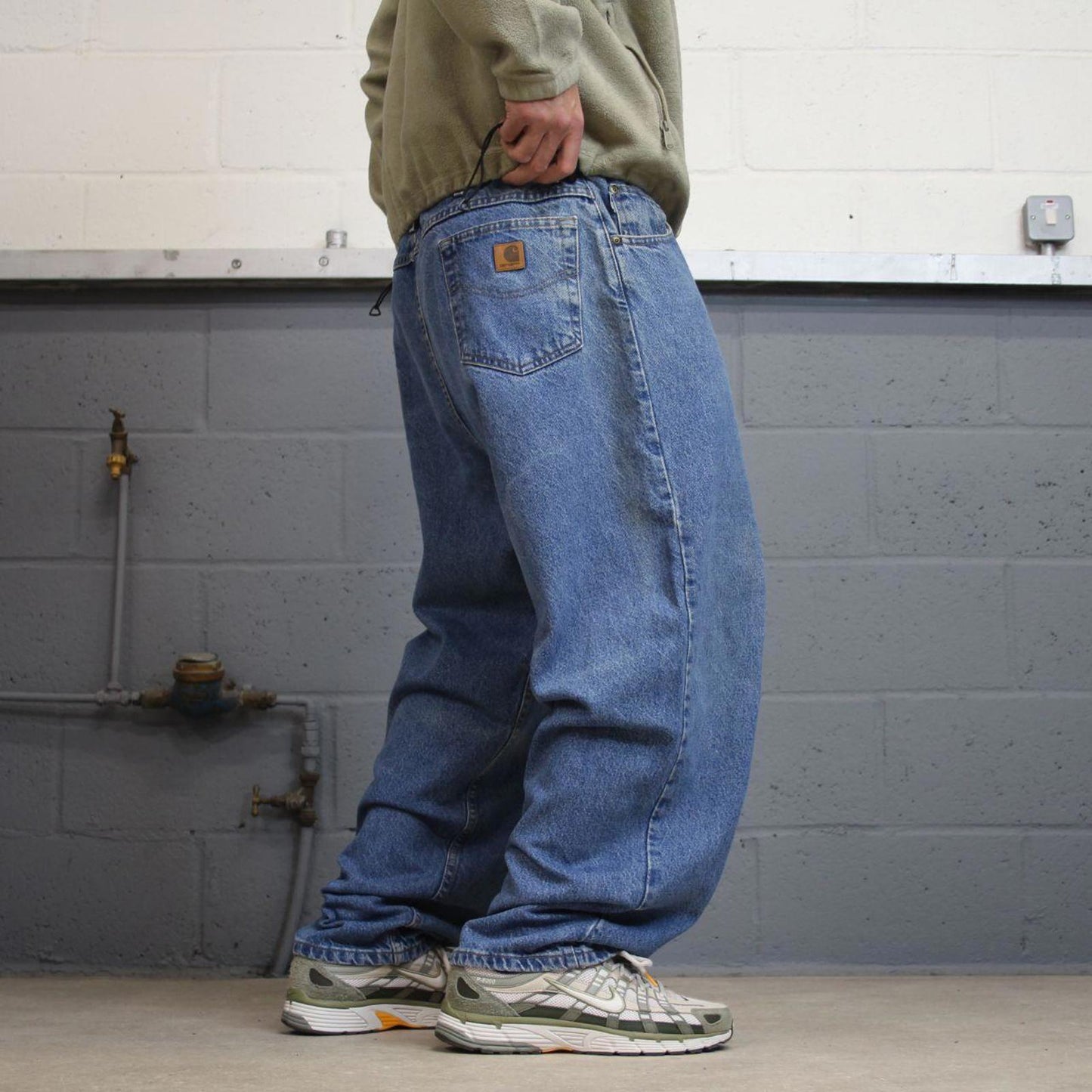 Vintage Carhartt jeans 90s y2k skater style W46L30 blue loose 100% cotton denim