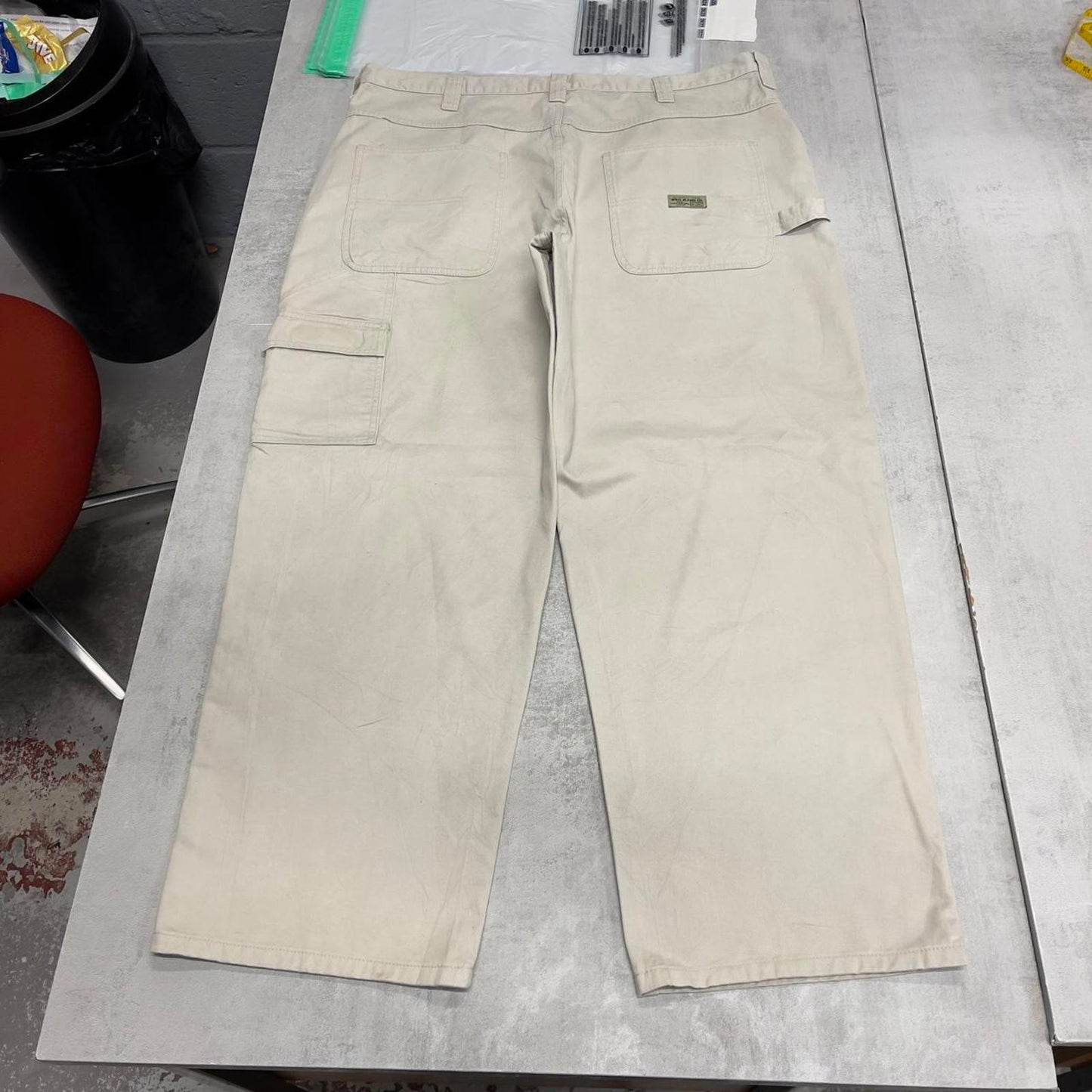 Baggy Wrangler carpenter trousers W40L29 wide leg cargo pants skate style