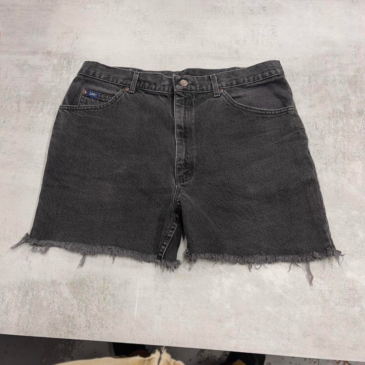 Black Lee cut jorts W34