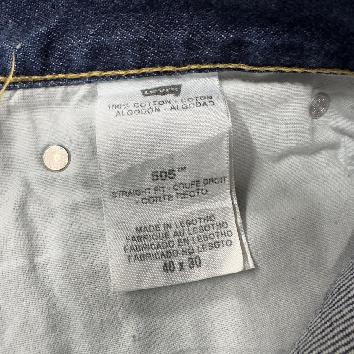 Levi’s 505 jeans Y2K blue straight leg denim Levi’s straight leg 2000s style pants red tab logo