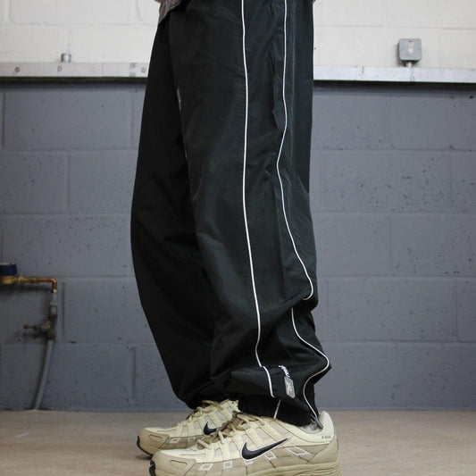 Y2K baggy Reebok tracksuit bottoms black L Wide leg lined casual embroidered side stripe track pants