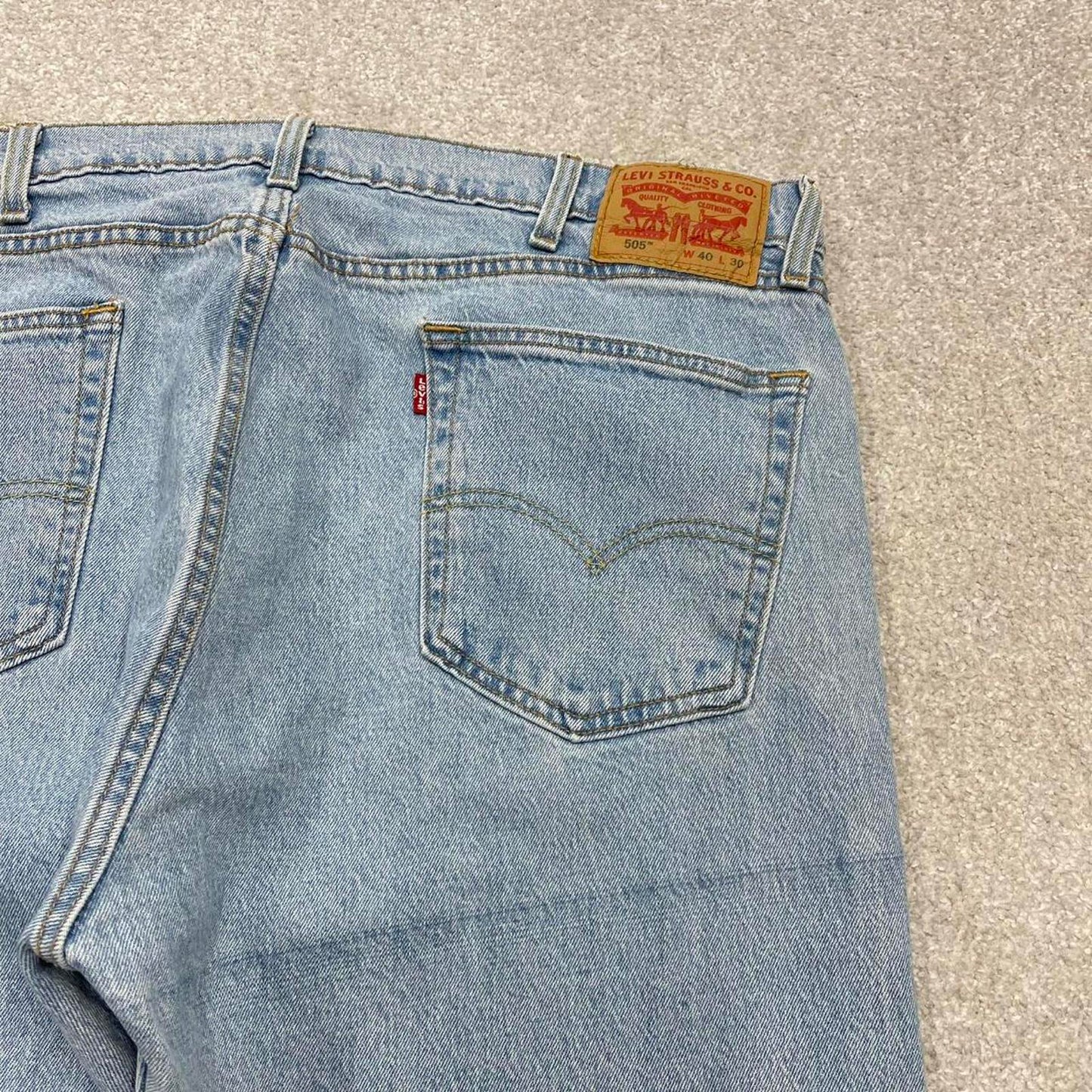 Vintage Y2K Levi’s 505 jeans light wash blue Straight leg 00s style denim pants red tab logo