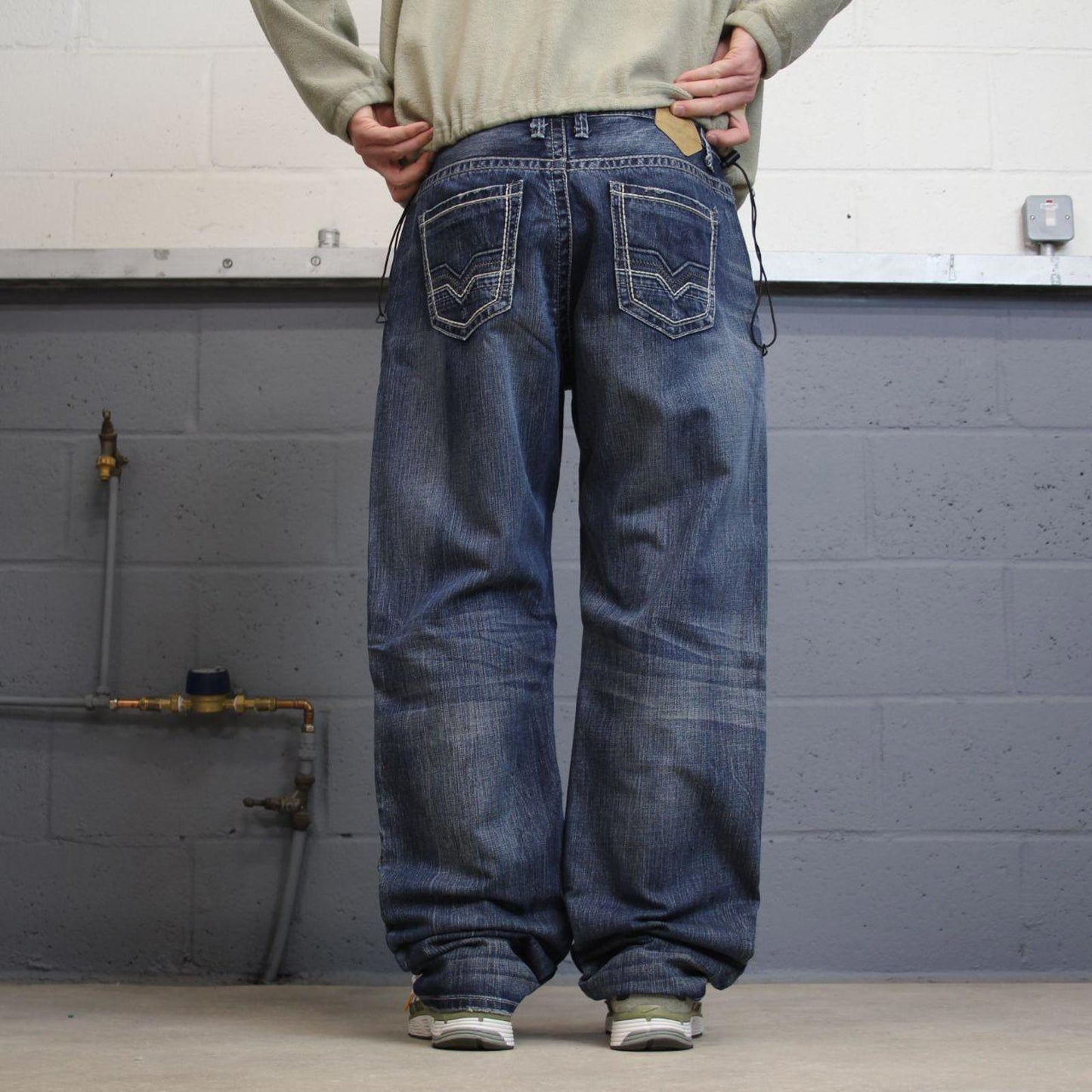 Y2K skate jeans straight leg leg blue Loose Tin Haul denim skater 00s style pants