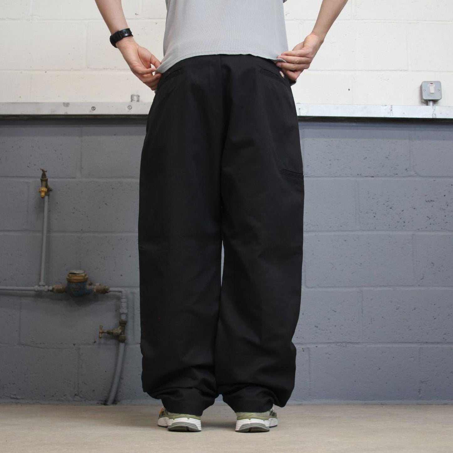 Baggy Dickies Carpenter pants W38 L32 black loose twill chino style skater pants
