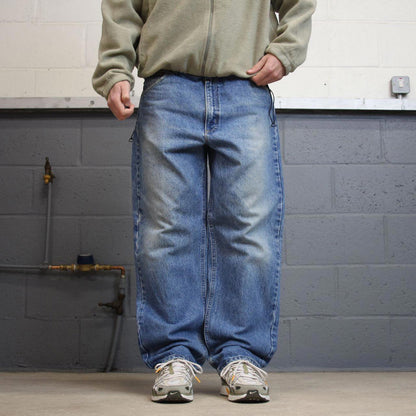 Vintage Carhartt jeans blue 90s skater style W38L30 relaxed denim 5 pocket pants