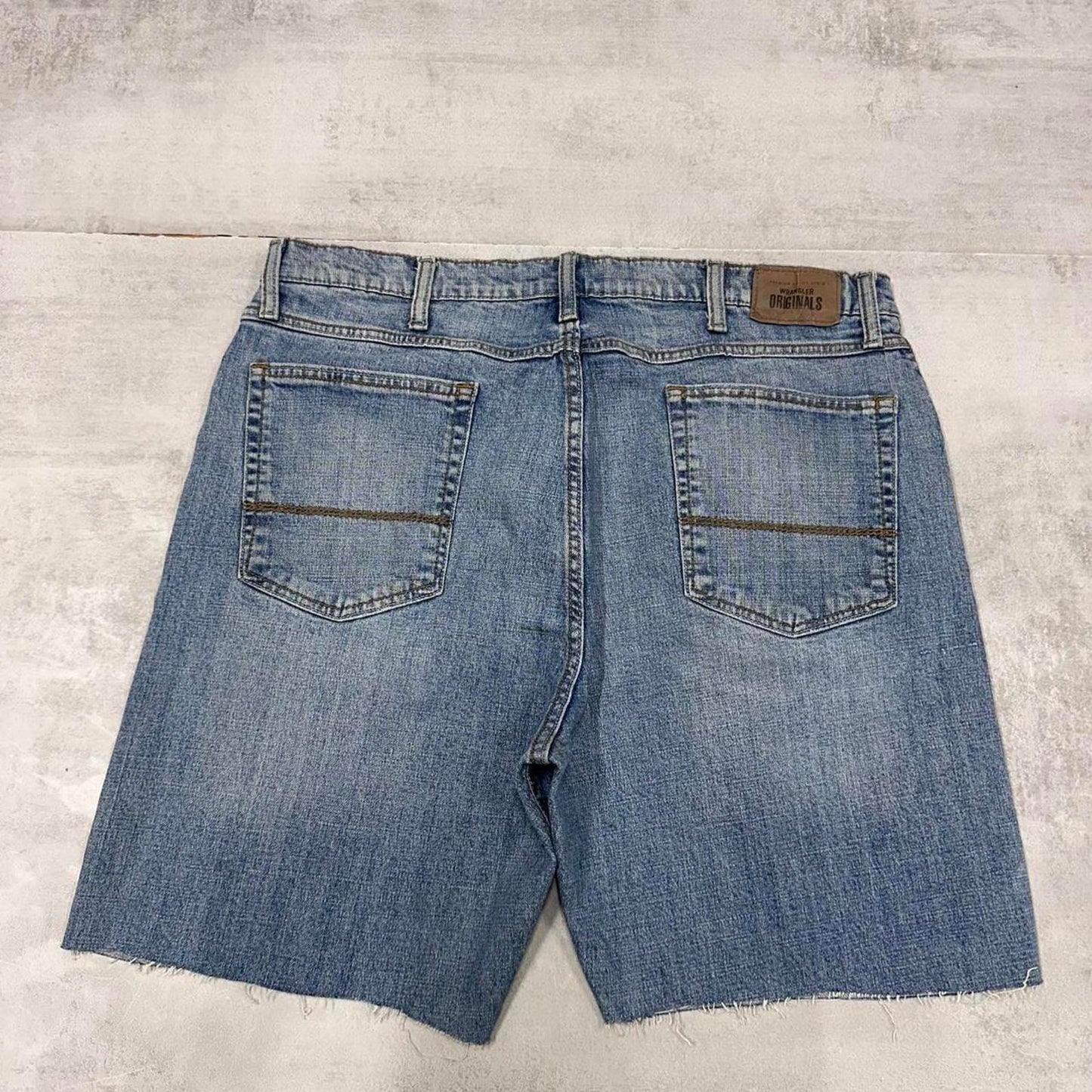 Mens Baggy Wrangler jorts W38