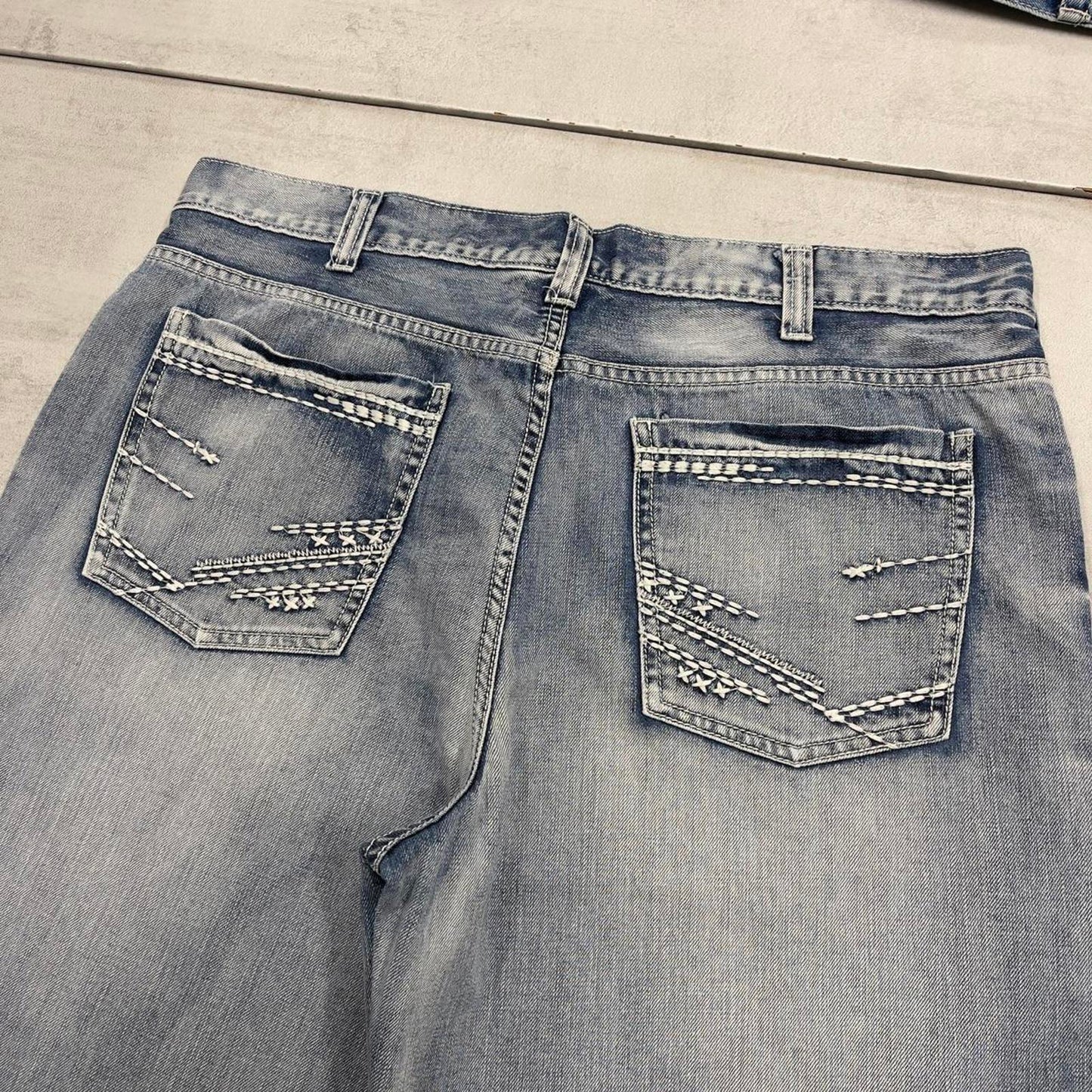 Baggy embroidered denim shorts W38