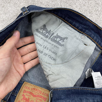 Y2K Levi’s 505 jeans straight leg faded blue Straight fit 5 pocket pants belt loops red tab logo