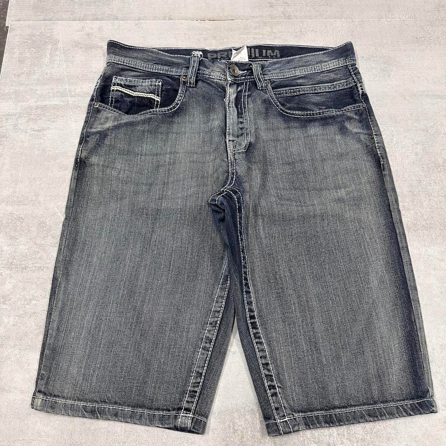 Baggy denim shorts W34