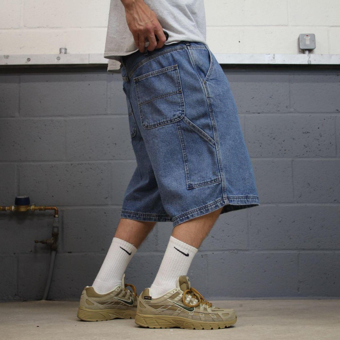 Long baggy denim shorts carpenter blue Loose leg workwear skater style surf jorts
