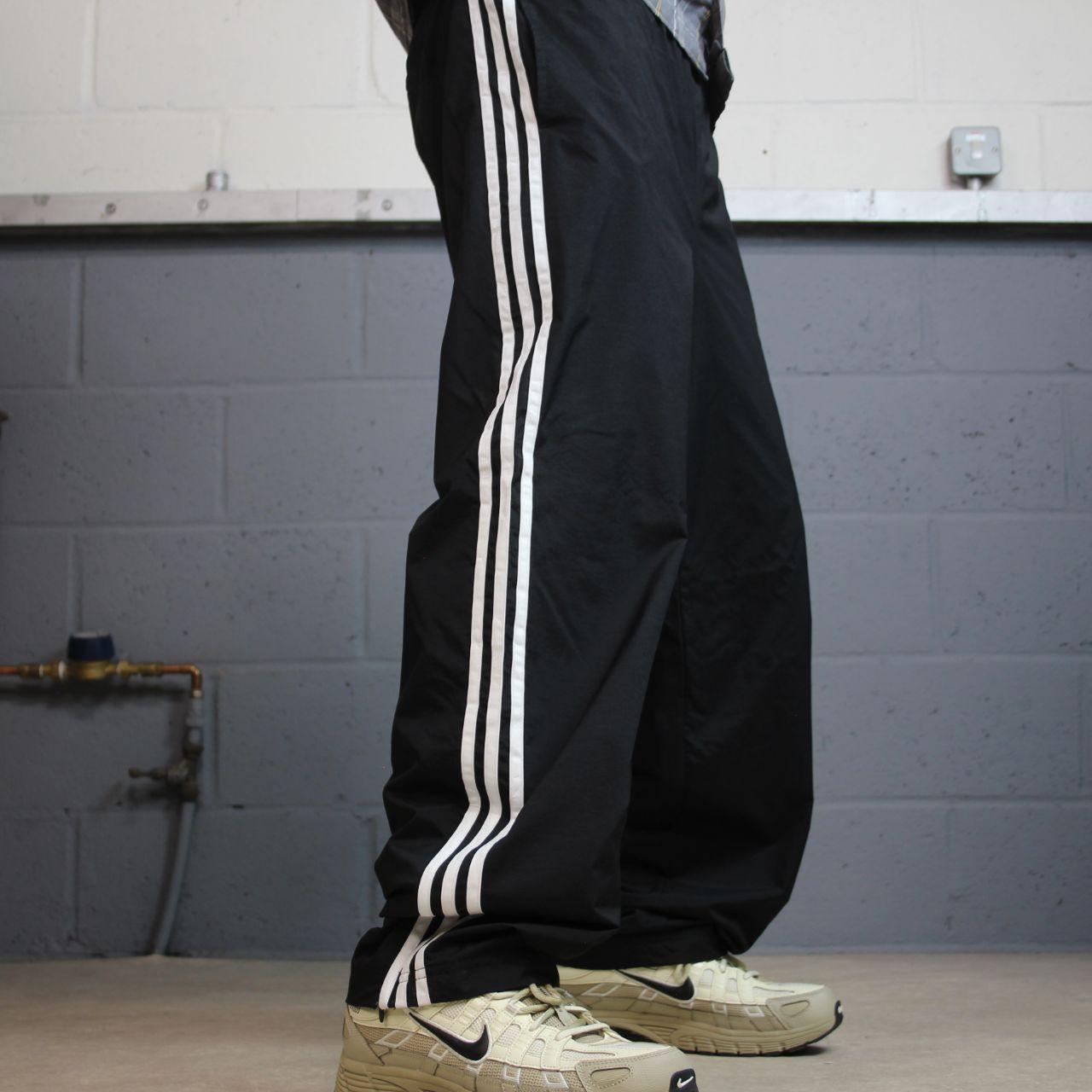 Y2K Adidas tracksuit bottoms black Medium Embroidered side stripe lined track pants