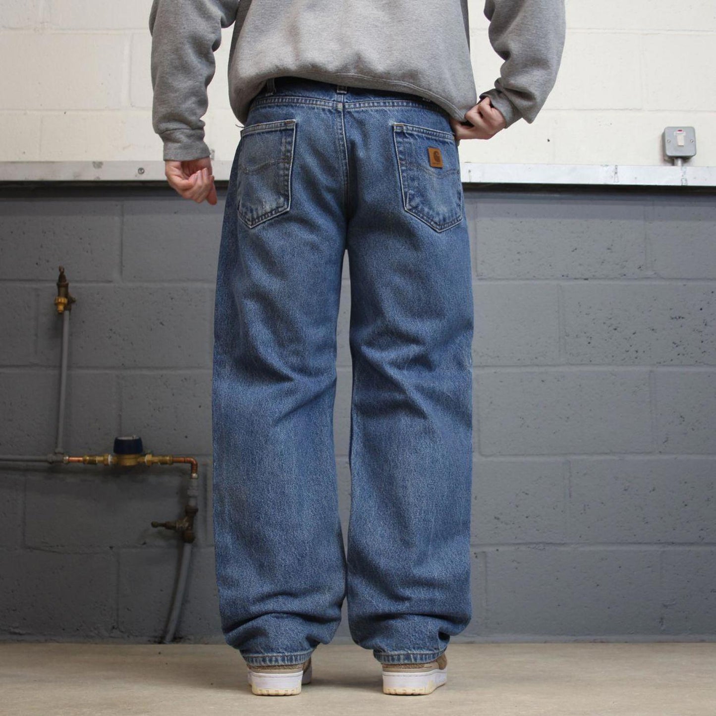 Vintage Carhartt jeans blue denim W36L30 90s skater style straight leg 5 pocket jeans workwear