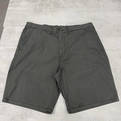Loose Levi's shorts W38