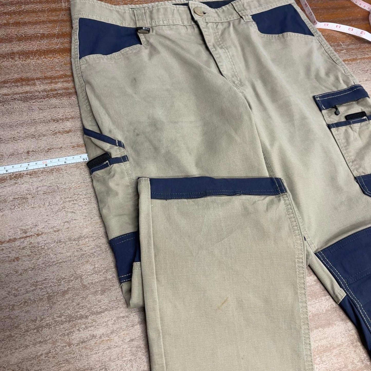 Cargo trousers W34 L31