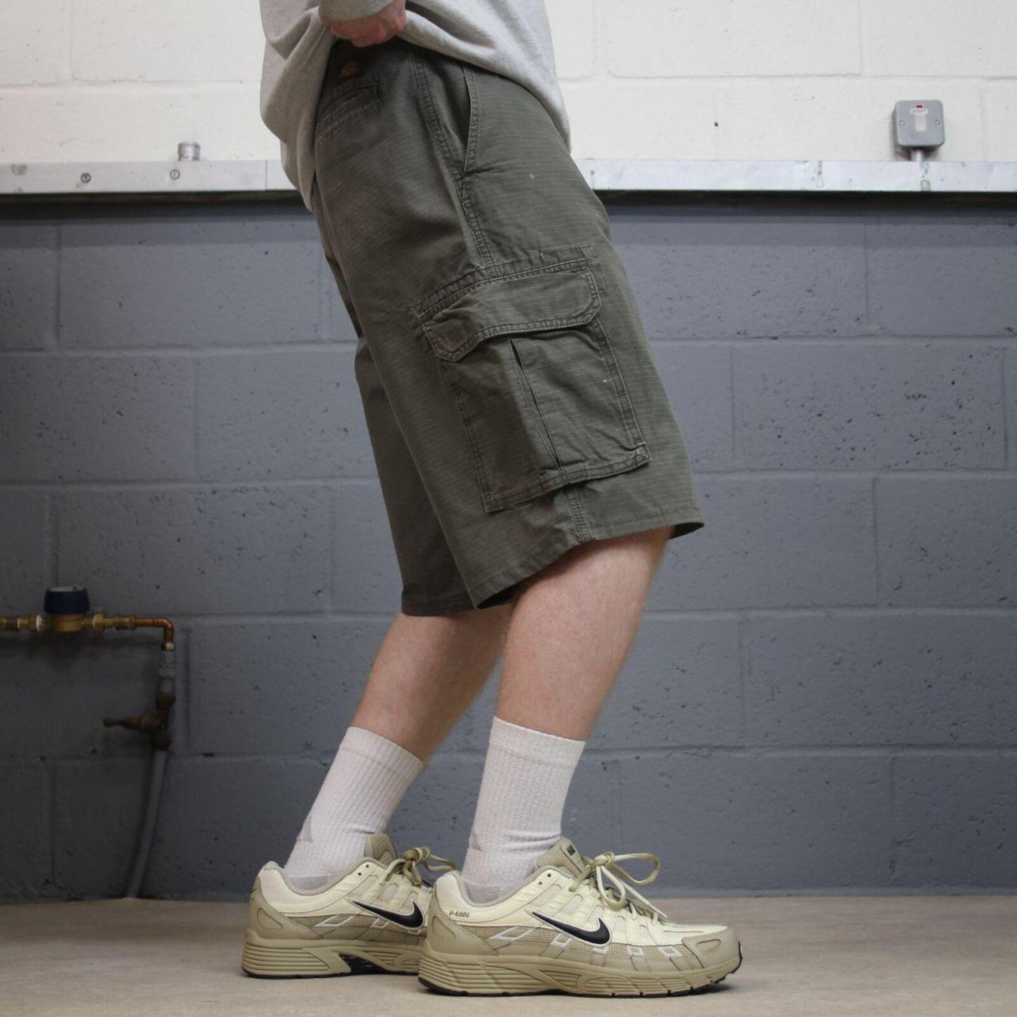 Dickies cargo shorts y2k green Chino style skater shorts loose leg festival