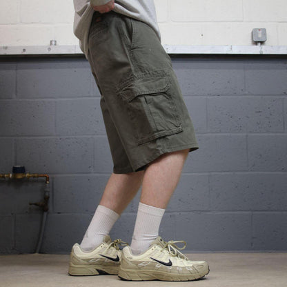 Dickies cargo shorts y2k green Chino style skater shorts loose leg festival