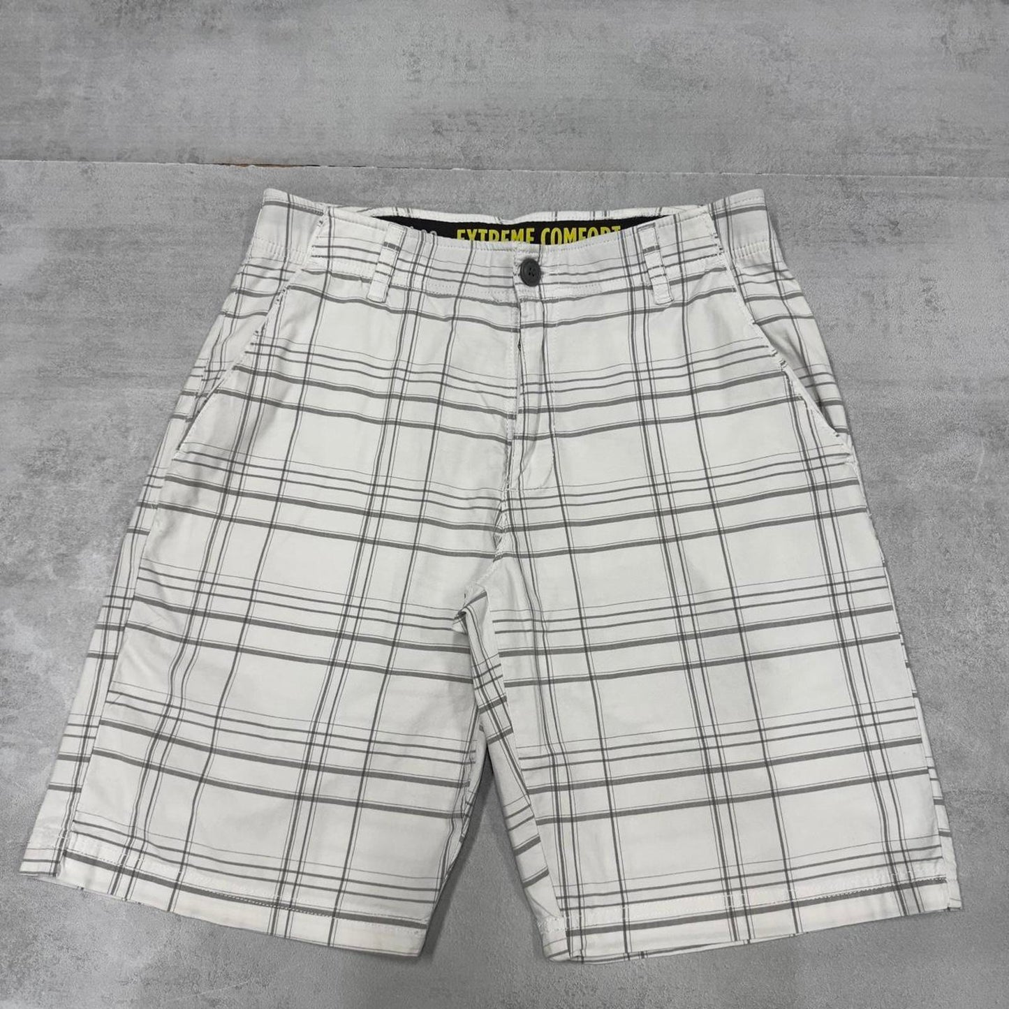 Mens Lee shorts W32