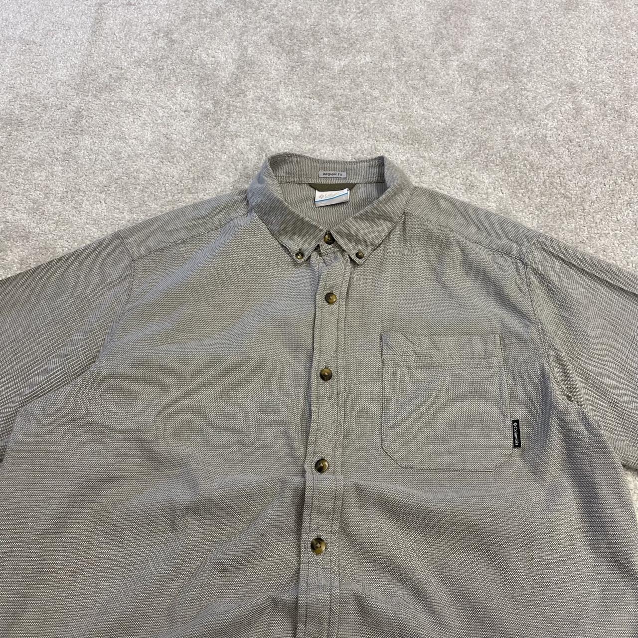 Columbia Y2K short sleeve shirt grey Festival style button down summer shirt