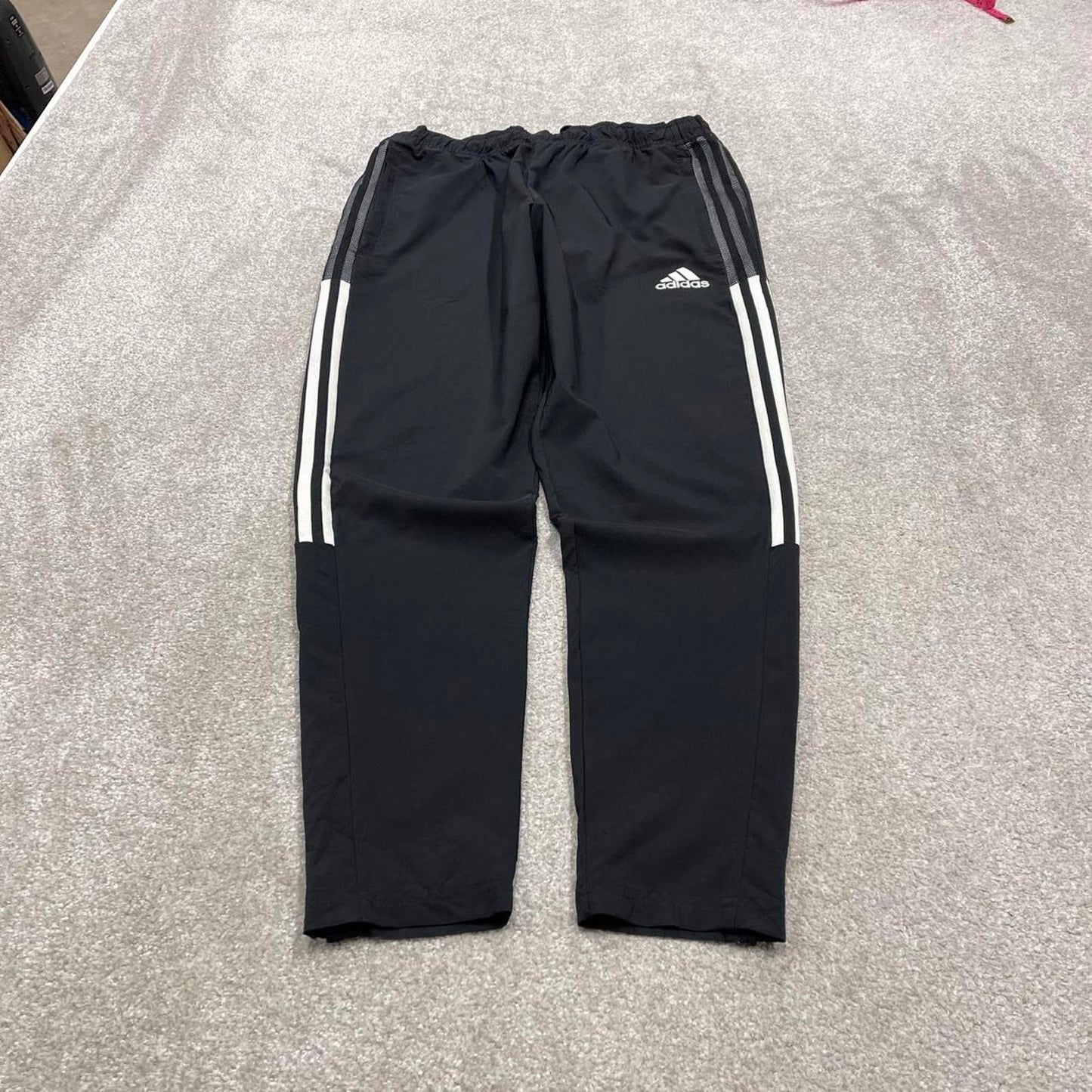 Y2k Adidas tracksuit bottoms M 00s style sportswear joggers mesh unlined track pants logo trackies