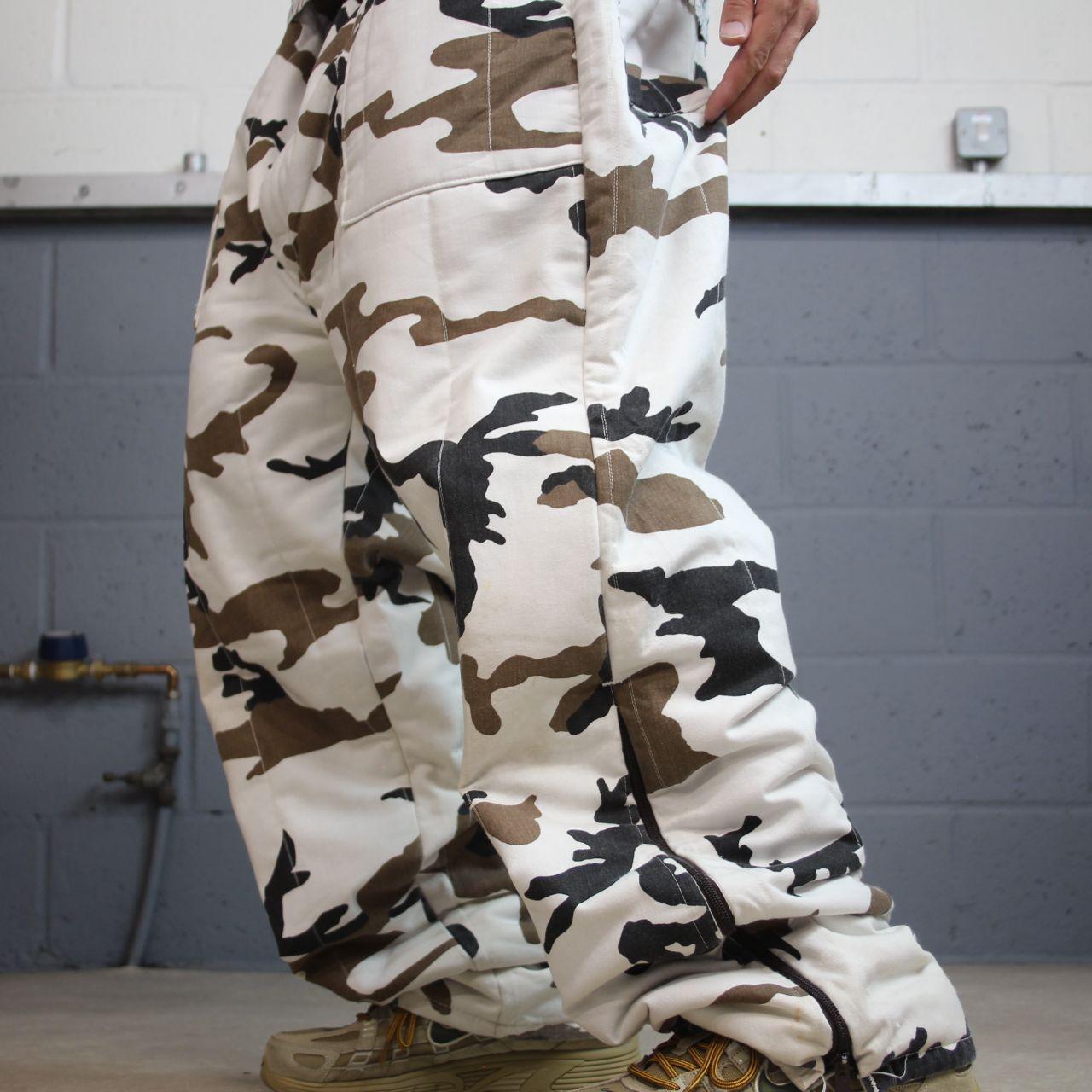 Vintage baggy white camo cargo pants 2XL Blue Bill Red Head snow camouflage thick hunting trousers