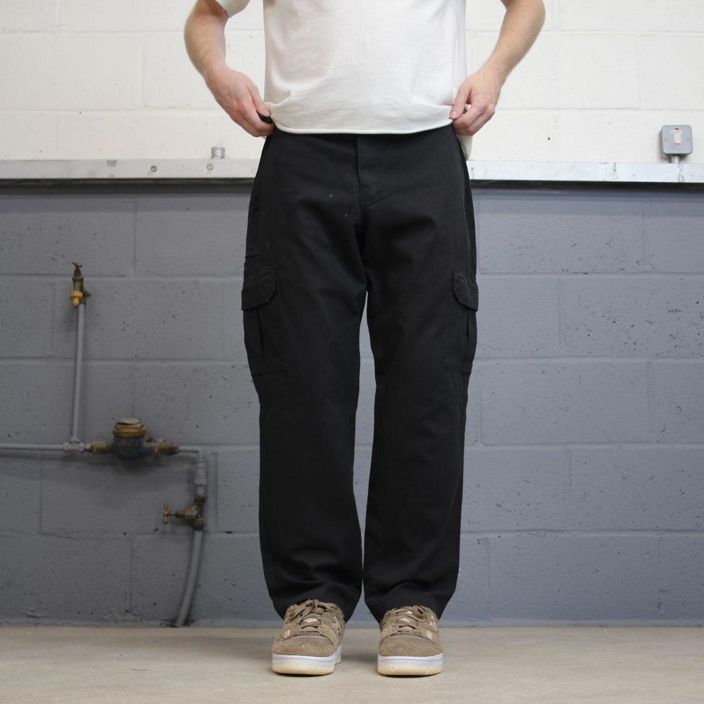 Loose Dickies cargo trousers W36L30 black chino style skater cargo pants