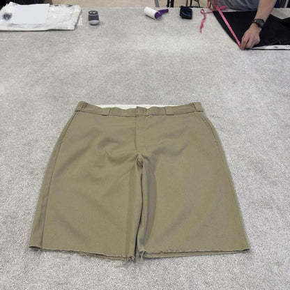 Dickies chino shorts loose khaki Twill chino skater style shorts loose leg