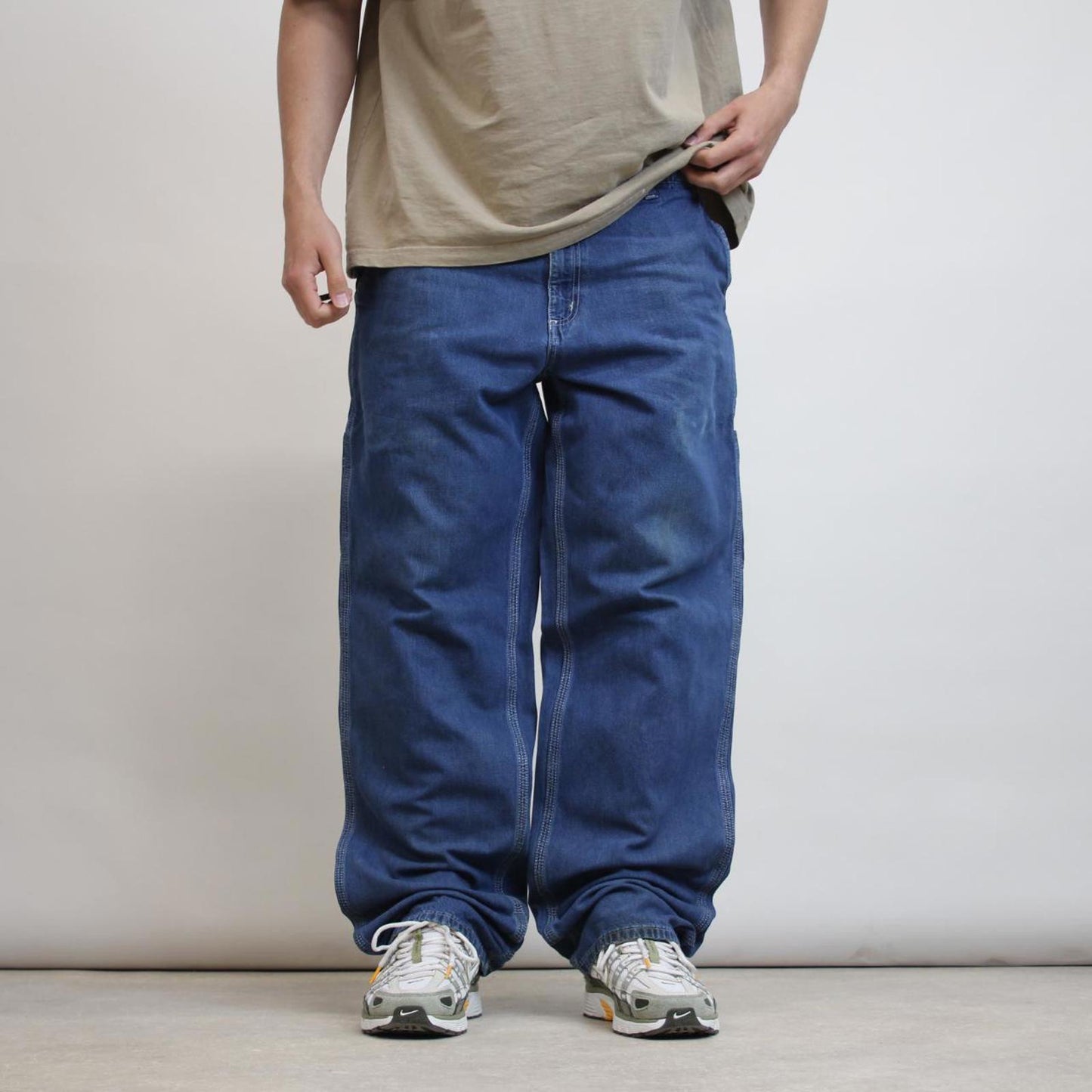 Vintage baggy Carhartt carpenter jeans W38L34 90s style wide leg denim