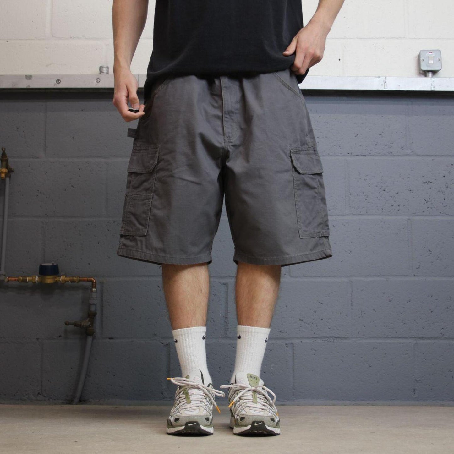 Wrangler baggy cargo shorts carpenter grey Loose wide leg skater style summer jorts