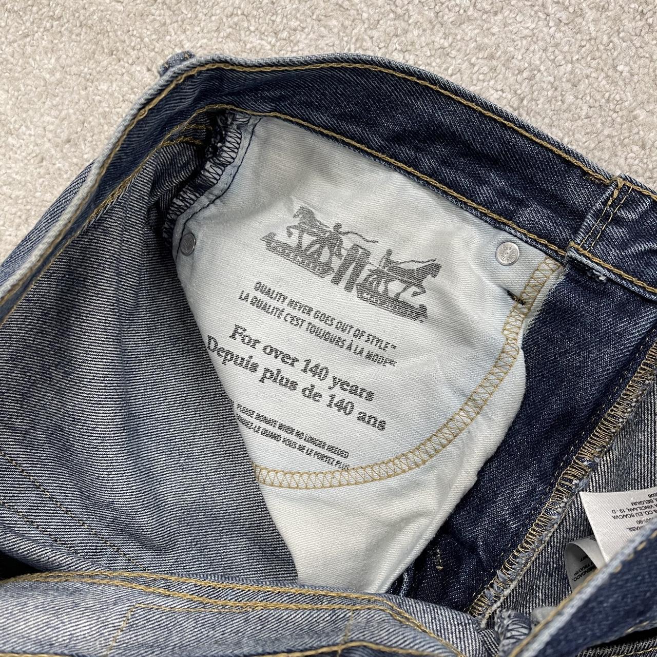 Y2K Levi’s 505 jeans W32L28 straight leg blue Straight fit 5 pocket pants belt loops red tab logo