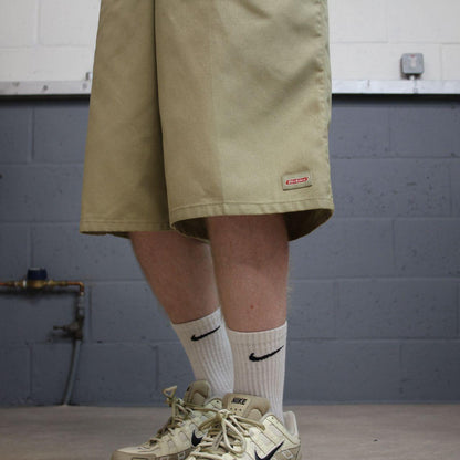 Dickies carpenter chino shorts long leg khaki Chino style skater shorts loose leg festival