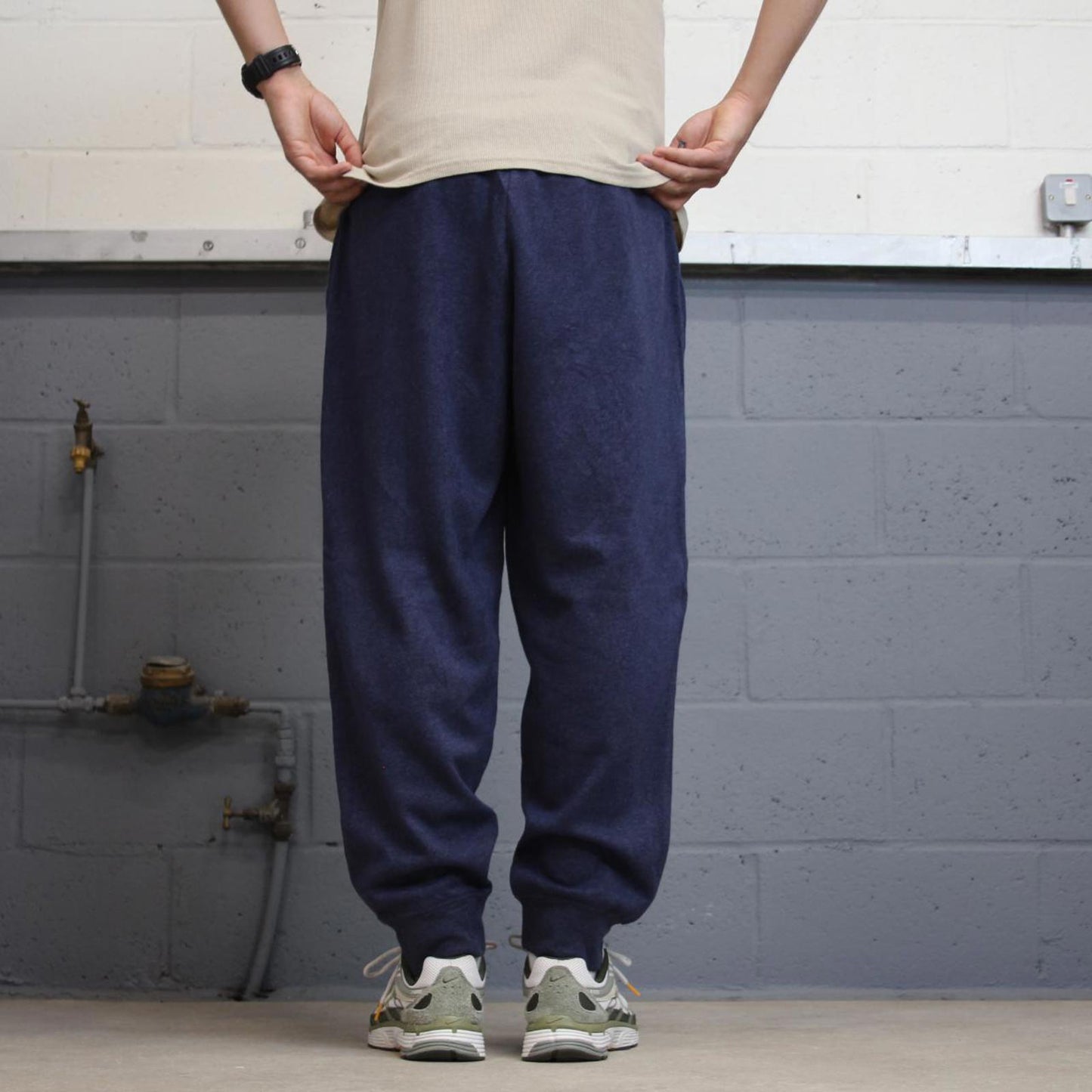 Vintage y2k navy Champion joggers XXL loose sweatpants cuffed legs drawstring waist