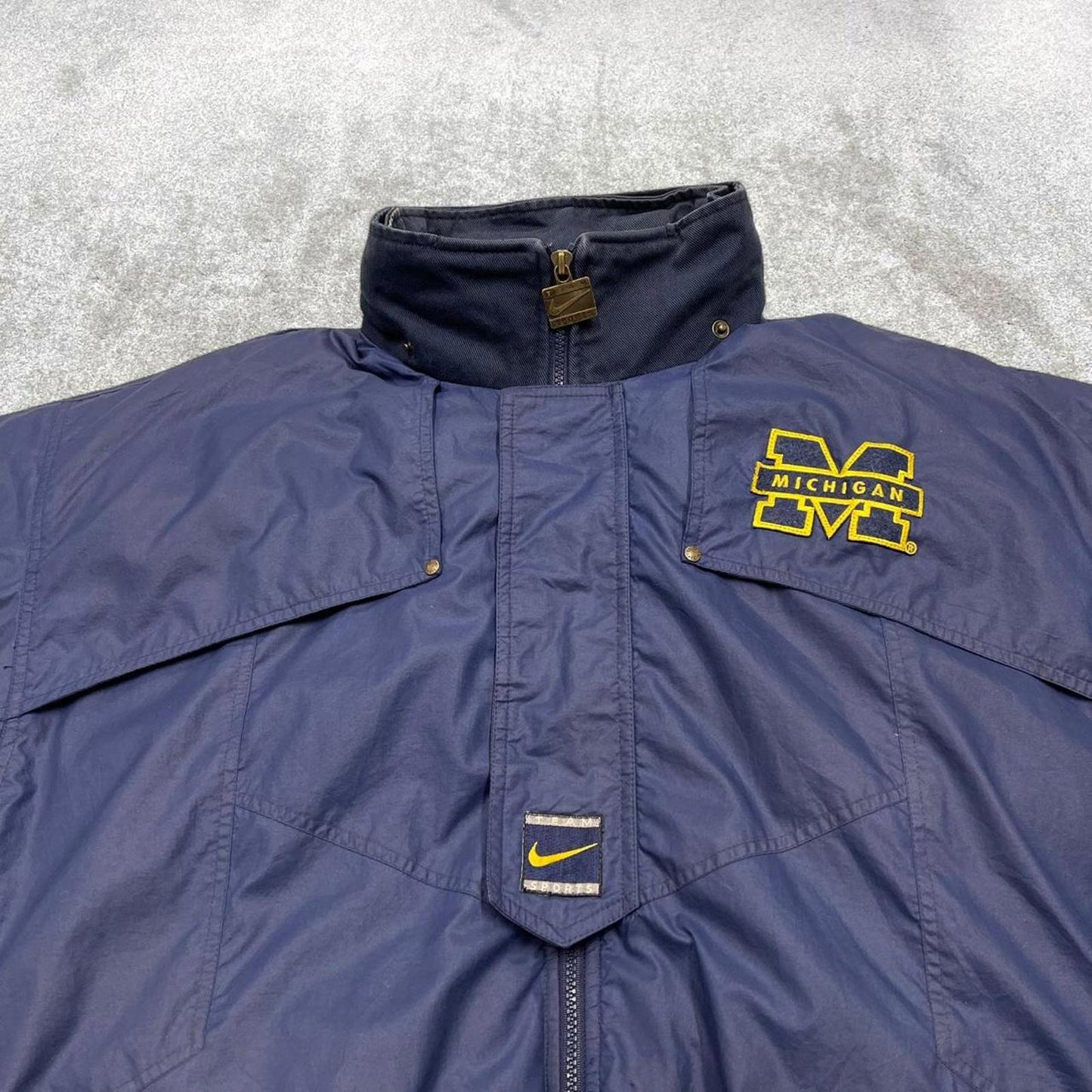 Vintage Y2K Nike Team Sports puffer jacket navy Padded full zip Nike Michigan boxy technical coat