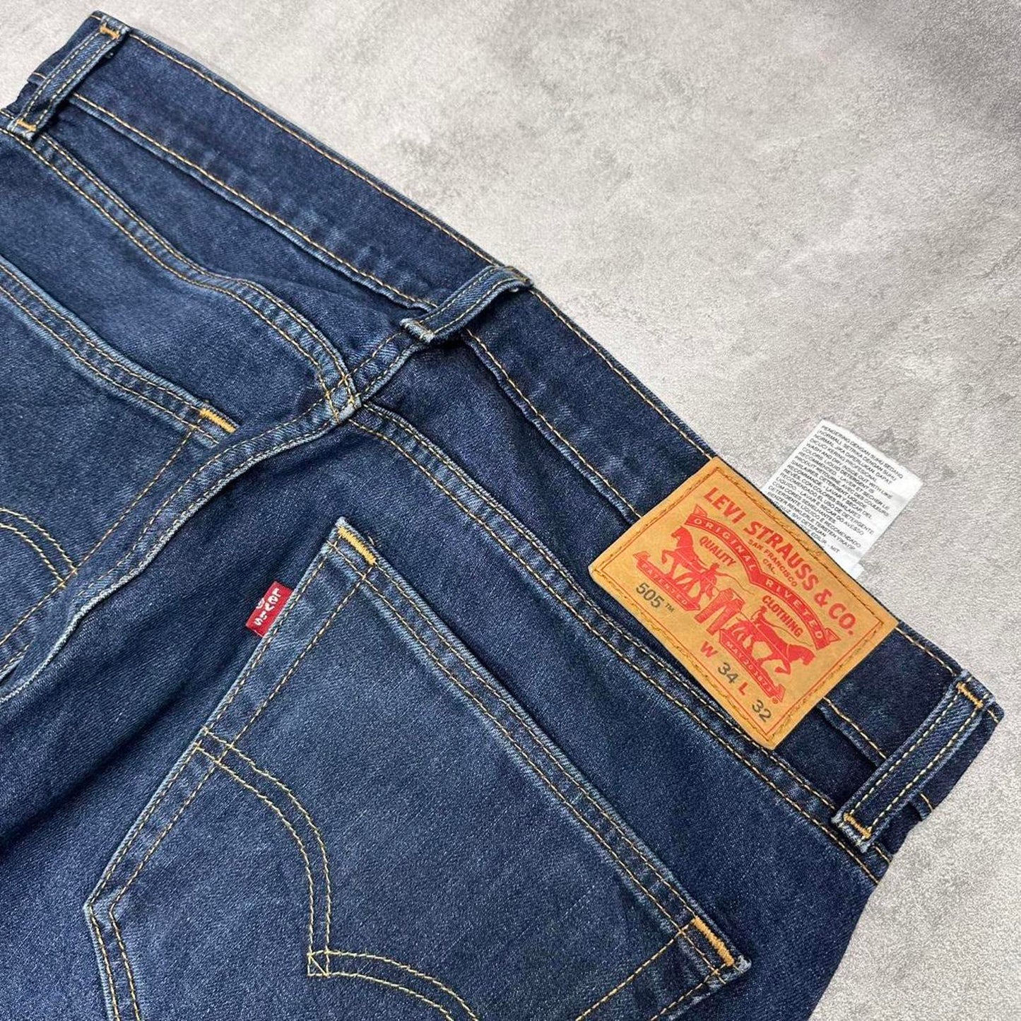 Blue Levis 505 jeans W34L32