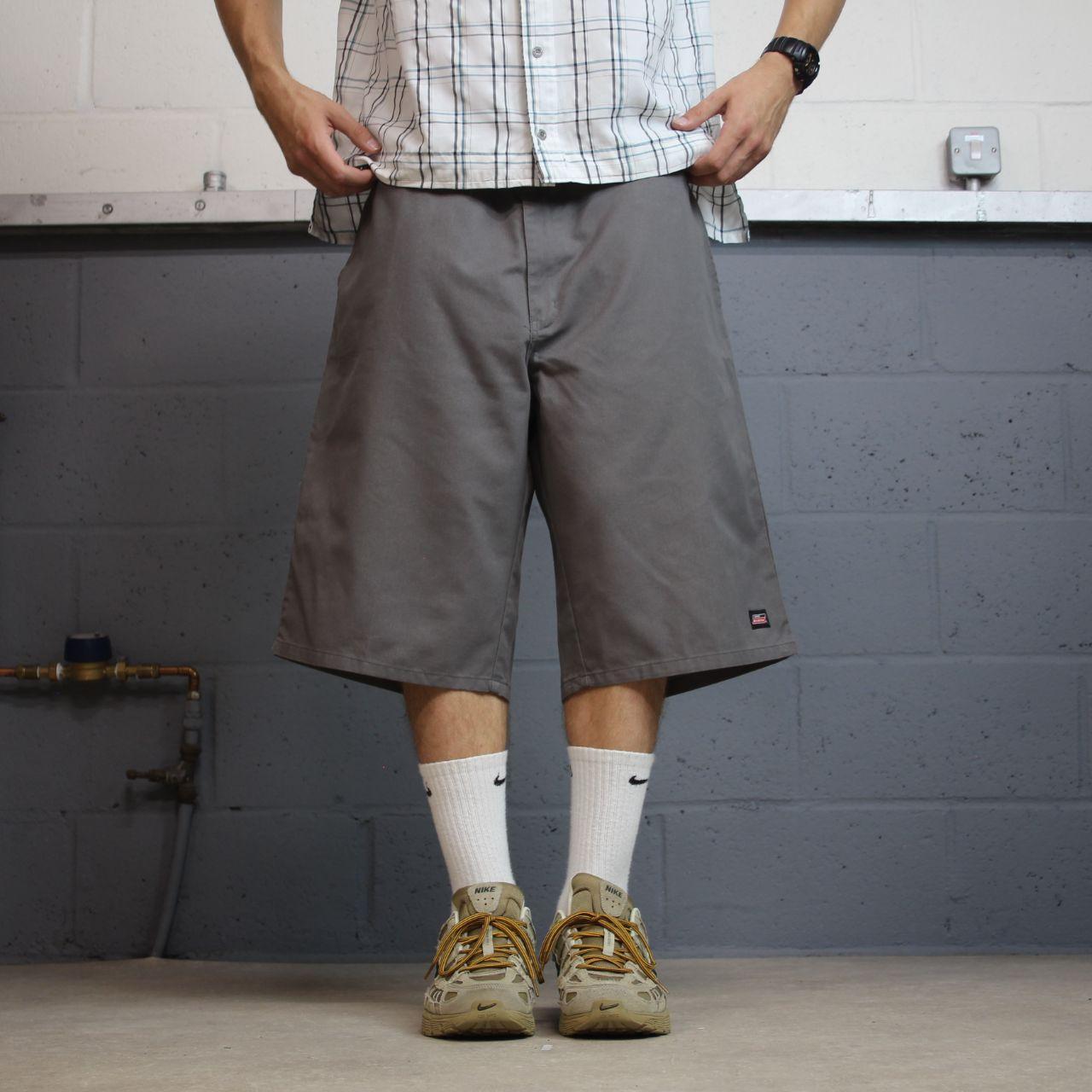 Dickies baggy cargo shorts W42 grey long leg chino style summer skater shorts