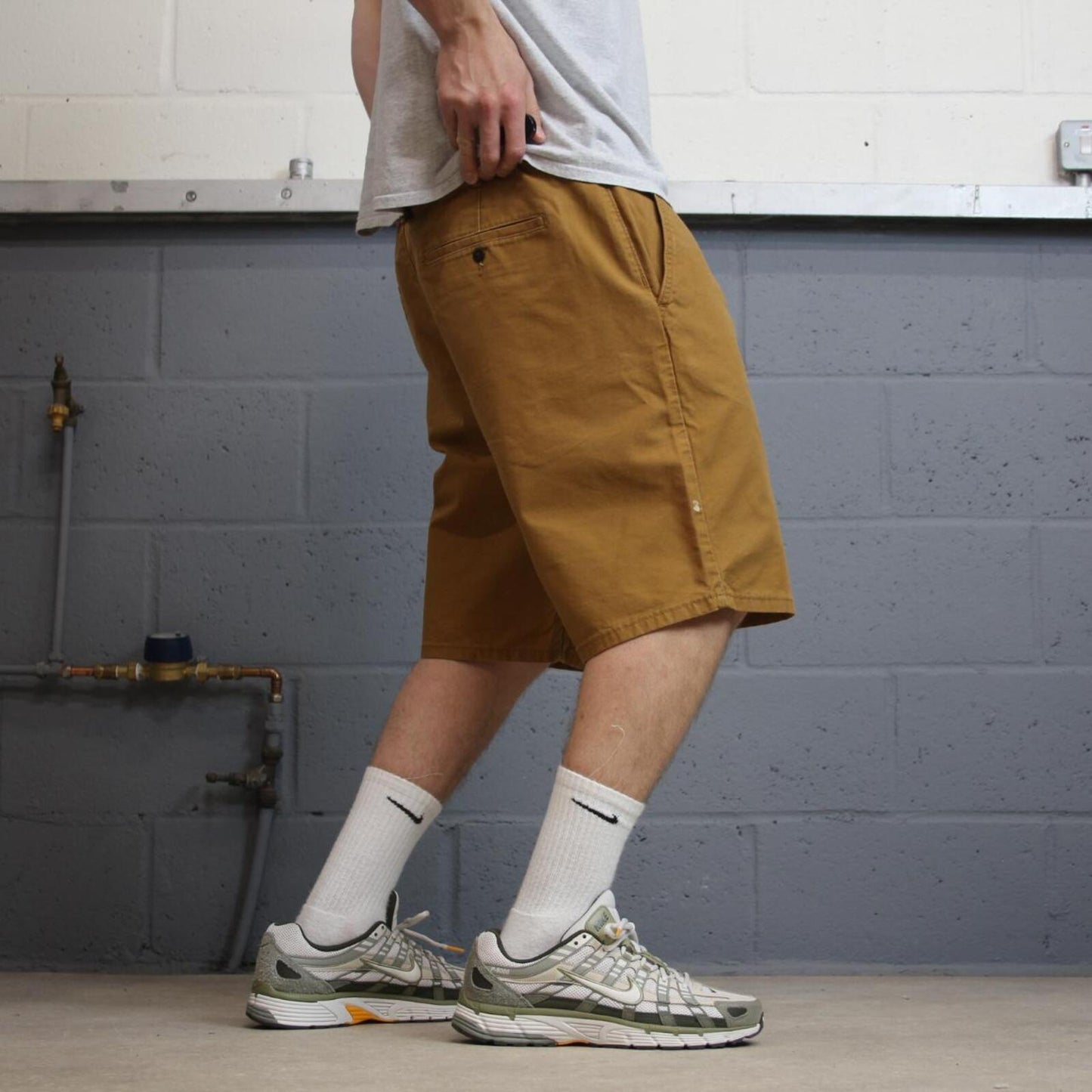 Levi's chino shorts skater style tan Loose Y2K summer festival shorts white tab
