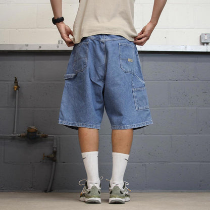 Mens baggy Wrangler carpenter jorts W40