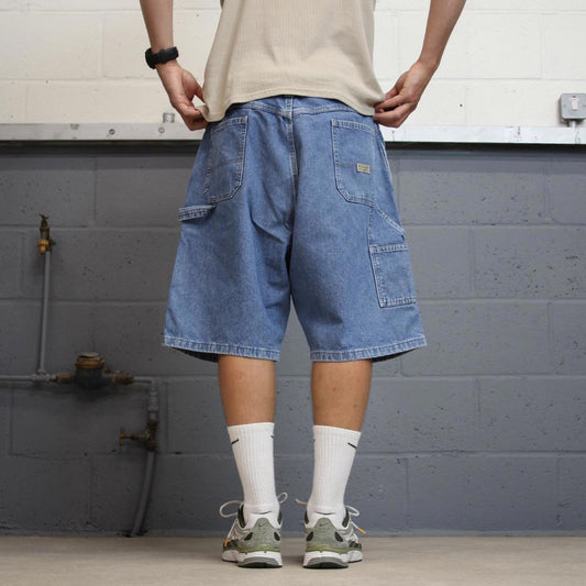 Mens baggy Wrangler carpenter jorts W40