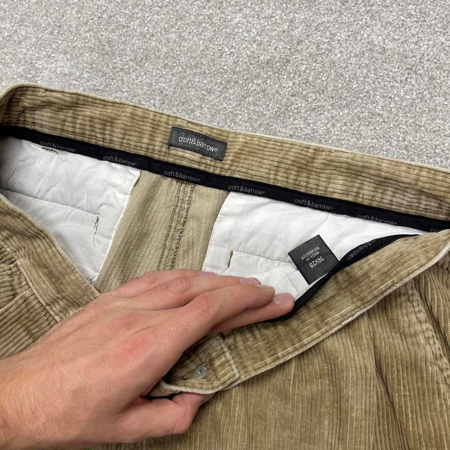 Baggy pleated Croft & Barrow corduroy pants W36L28 beige wide wale jumbo cord trousers 90s skater