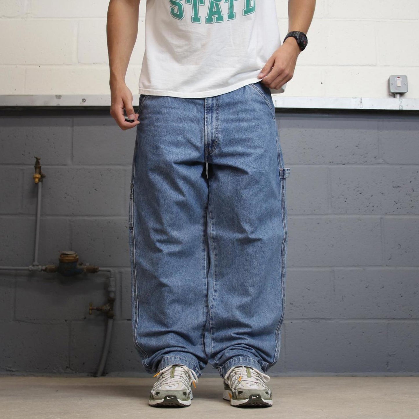 Blue baggy Levis carpenter jeans W38L32 loose wide leg thick denim 90s style cargos