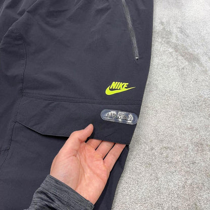 Y2k Nike Airmax tracksuit bottoms black swoosh logo running gym cargo track pants